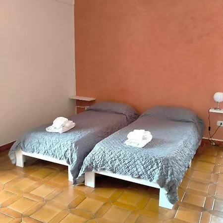 Impeccable 3-Bed House In Vibo Valentia *